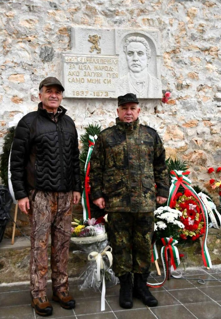 С поход до Мулдавския манастир: Асеновград се поклони пред паметта на Васил Левски (СНИМКИ)