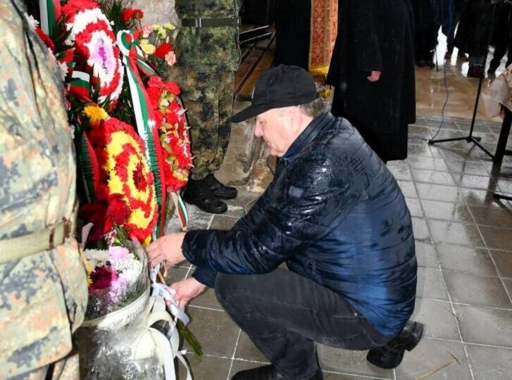 С поход до Мулдавския манастир: Асеновград се поклони пред паметта на Васил Левски (СНИМКИ)