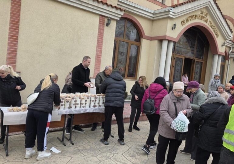 Курбан за Тодоровден раздадоха в „Тракия“ (СНИМКИ)
