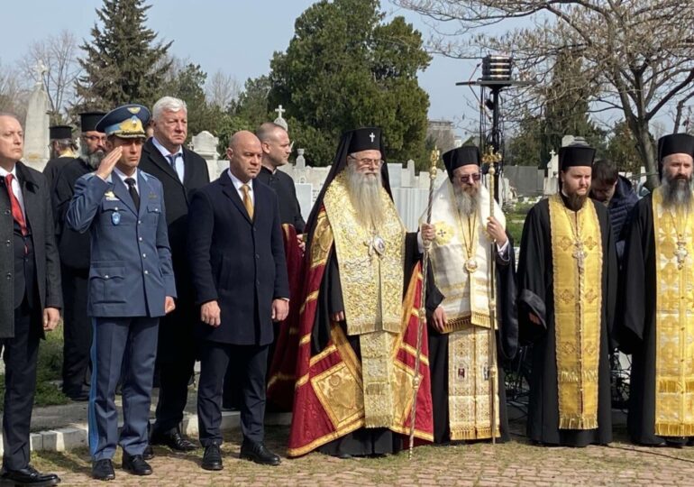 "Народ, който познава цената на свободата си, не може да бъде подчинен": Пловдив почете Националния празник (ГАЛЕРИЯ)