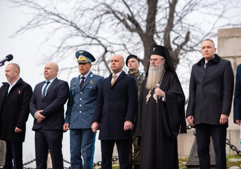 "Народ, който познава цената на свободата си, не може да бъде подчинен": Пловдив почете Националния празник (ГАЛЕРИЯ)