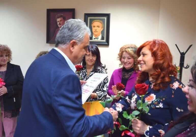 Димитър Иванов награди победителите в конкурса за "Най-красива ръчно изработена мартеница" (ГАЛЕРИЯ)