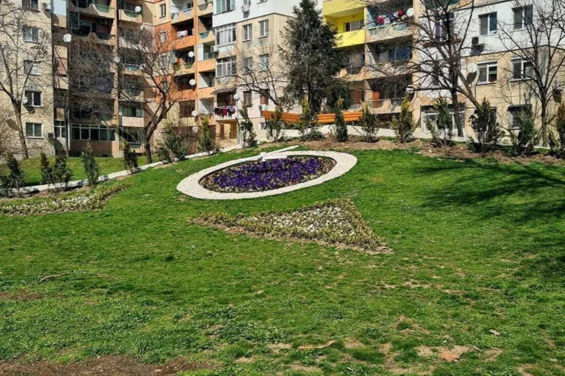 Възстановиха зона за отдих в район „Тракия“ (СНИМКИ) 2 Възстановиха зона за отдих в район „Тракия“ (СНИМКИ)