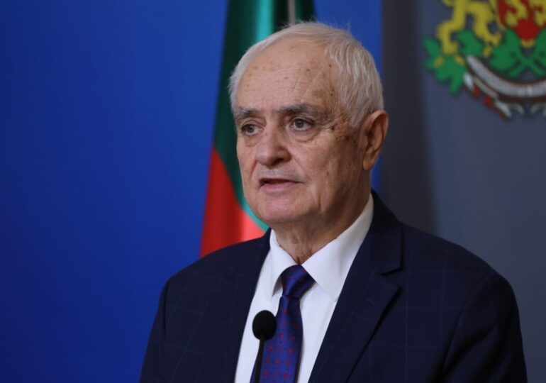 "Нашата оценка, че няма заплаха за България, е коренно променена": Военният министър със спешни мерки след данните за балистични ракети над Турция (ВИДЕО)