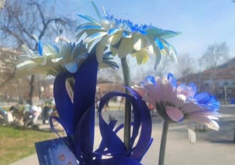 От ГЕРБ поздравиха с цвете дамите в Пловдив за 8 март (СНИМКИ) 9 От ГЕРБ поздравиха с цвете дамите в Пловдив за 8 март (СНИМКИ)