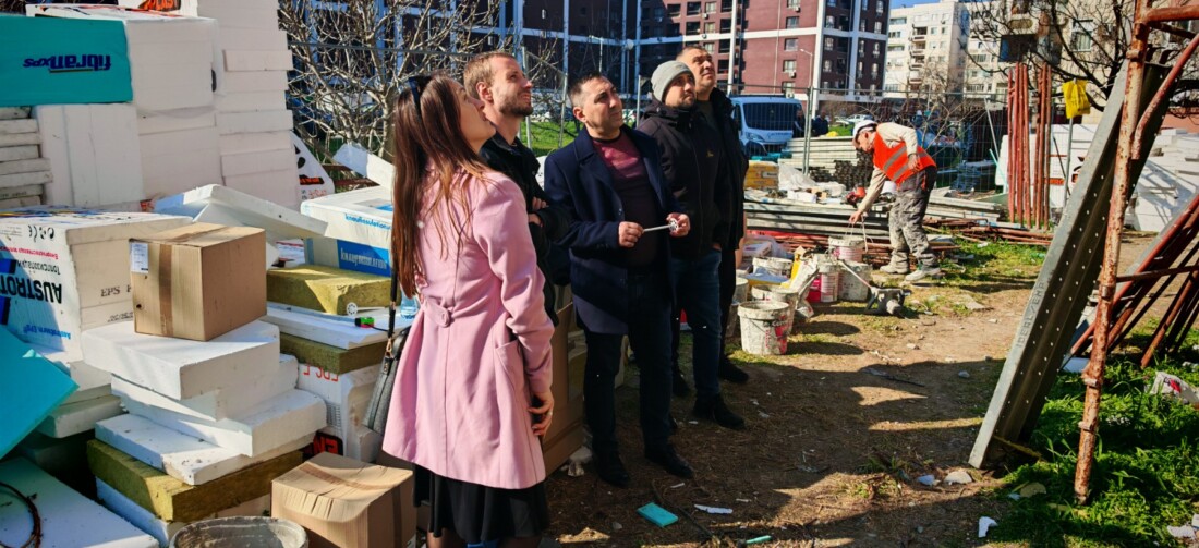 По Плана за възстановяване и устойчивост: Община Пловдив санира пореден блок в район "Тракия" (СНИМКИ) 2 По Плана за възстановяване и устойчивост: Община Пловдив санира пореден блок в район "Тракия" (СНИМКИ)