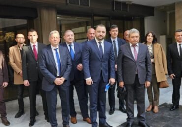Коалиция "Прогресивна България" регистрира листата си за 17 МИР – Пловдив област (СНИМКИ)