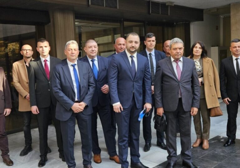 Коалиция "Прогресивна България" регистрира листата си за 17 МИР – Пловдив област (СНИМКИ)