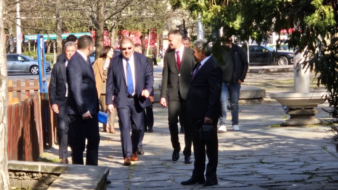 Коалиция "Прогресивна България" регистрира листата си за 17 МИР – Пловдив област (СНИМКИ)