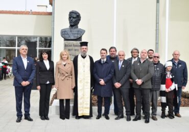 На 3 март в Рогош откриха паметник на Васил Левски (СНИМКИ)