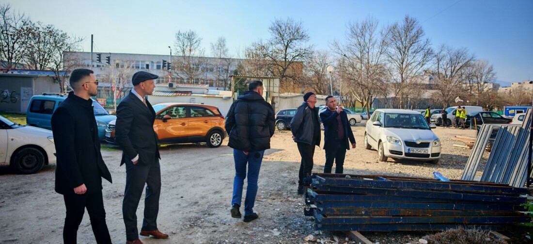 С още един жилищен блок: Енергийното обновяване в „Тракия“ продължава (СНИМКИ)