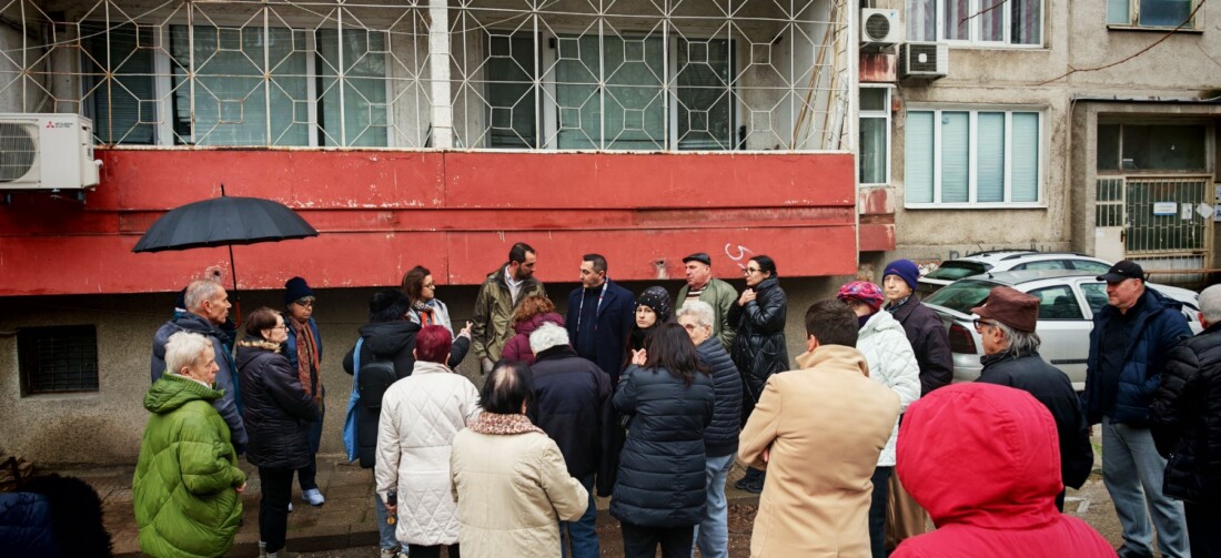Продължава санирането на жилищни сгради в район „Южен“ (СНИМКИ)