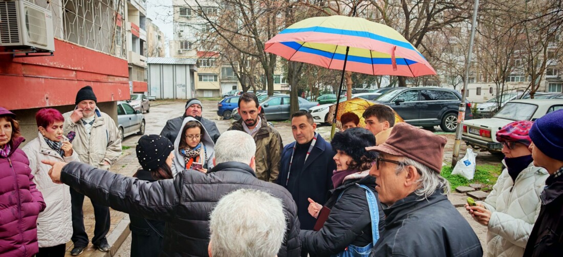 Продължава санирането на жилищни сгради в район „Южен“ (СНИМКИ)