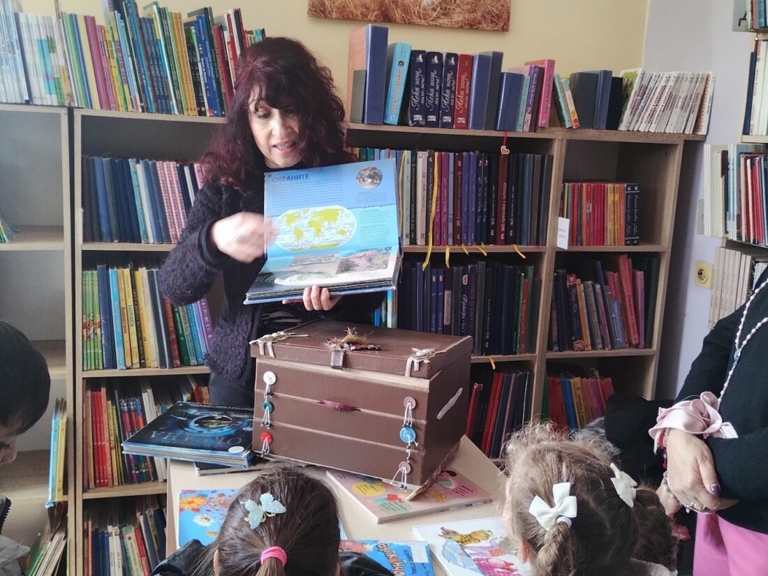 Споделена библиотека: Инициатива на Община Пловдив популяризира четенето сред децата (СНИМКИ) 3 Споделена библиотека: Инициатива на Община Пловдив популяризира четенето сред децата (СНИМКИ)