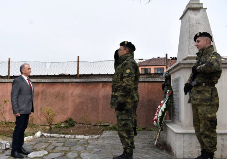 Кметът на Асеновград: Свободата е отговорност, която носим с решенията си (СНИМКИ)