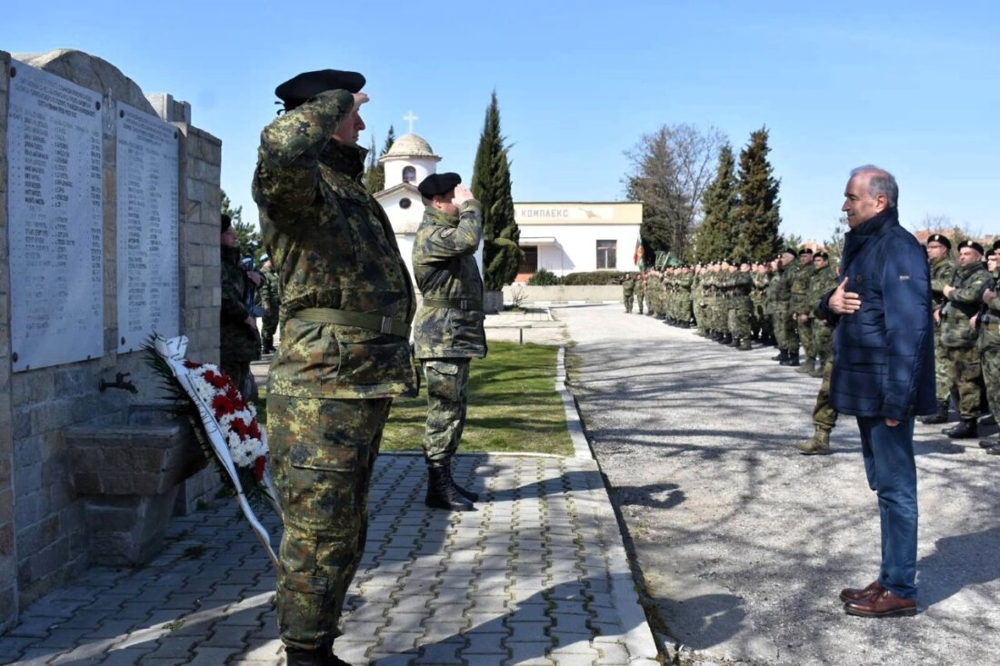 В Асеновград отбелязаха Деня на Ракетните войски и Артилерията (СНИМКИ)