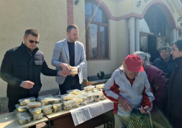 ГЕРБ – Тракия раздаде курбан за Благовещение в храм „Свето Преображение Господне“ (СНИМКИ)