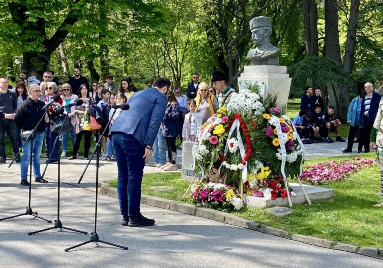 Пловдив извървя пътя на паметта с шествие, възстановки и лекции за 150-годишнината от Априлското въстание (ГАЛЕРИЯ) 17 Пловдив извървя пътя на паметта с шествие, възстановки и лекции за 150-годишнината от Априлското въстание (ГАЛЕРИЯ)