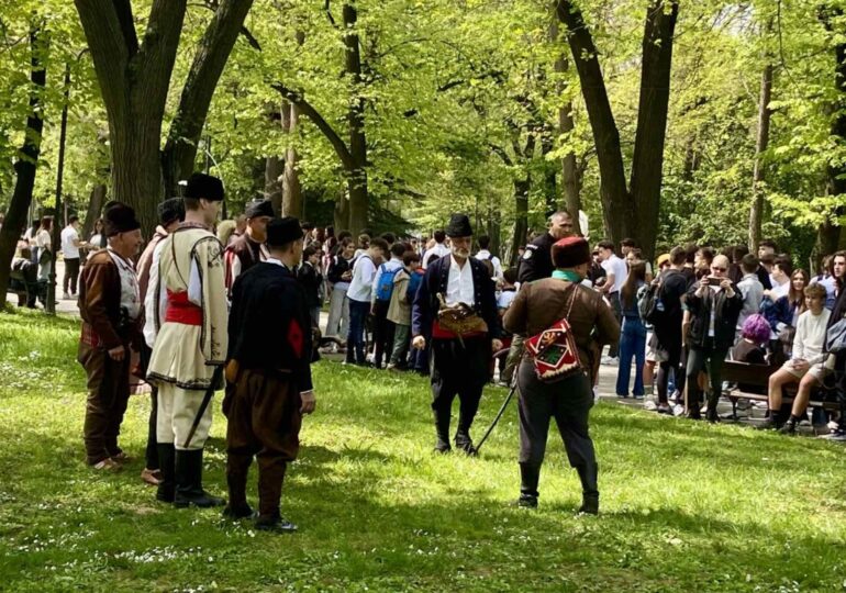Пловдив извървя пътя на паметта с шествие, възстановки и лекции за 150-годишнината от Априлското въстание (ГАЛЕРИЯ) 19 Пловдив извървя пътя на паметта с шествие, възстановки и лекции за 150-годишнината от Априлското въстание (ГАЛЕРИЯ)