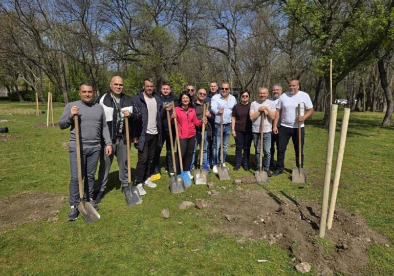 Със залесителна инициатива на Младежкия хълм: ГЕРБ закри предизборната кампания в Пловдив (ГАЛЕРИЯ)