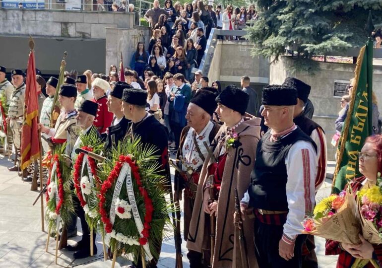 Пловдив извървя пътя на паметта с шествие, възстановки и лекции за 150-годишнината от Априлското въстание (ГАЛЕРИЯ) 1 Пловдив извървя пътя на паметта с шествие, възстановки и лекции за 150-годишнината от Априлското въстание (ГАЛЕРИЯ)