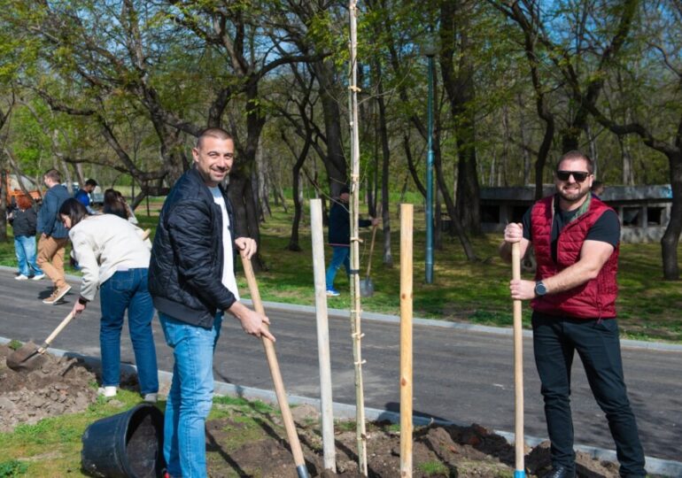 Със залесителна инициатива на Младежкия хълм: ГЕРБ закри предизборната кампания в Пловдив (ГАЛЕРИЯ)