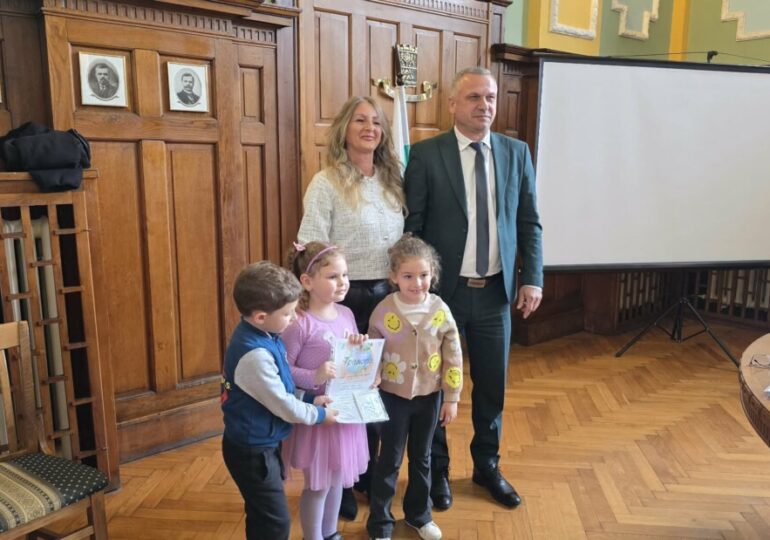 Деца превърнаха отпадъци в изкуство: Пловдив награди най-добрите в еко конкурс (ГАЛЕРИЯ)