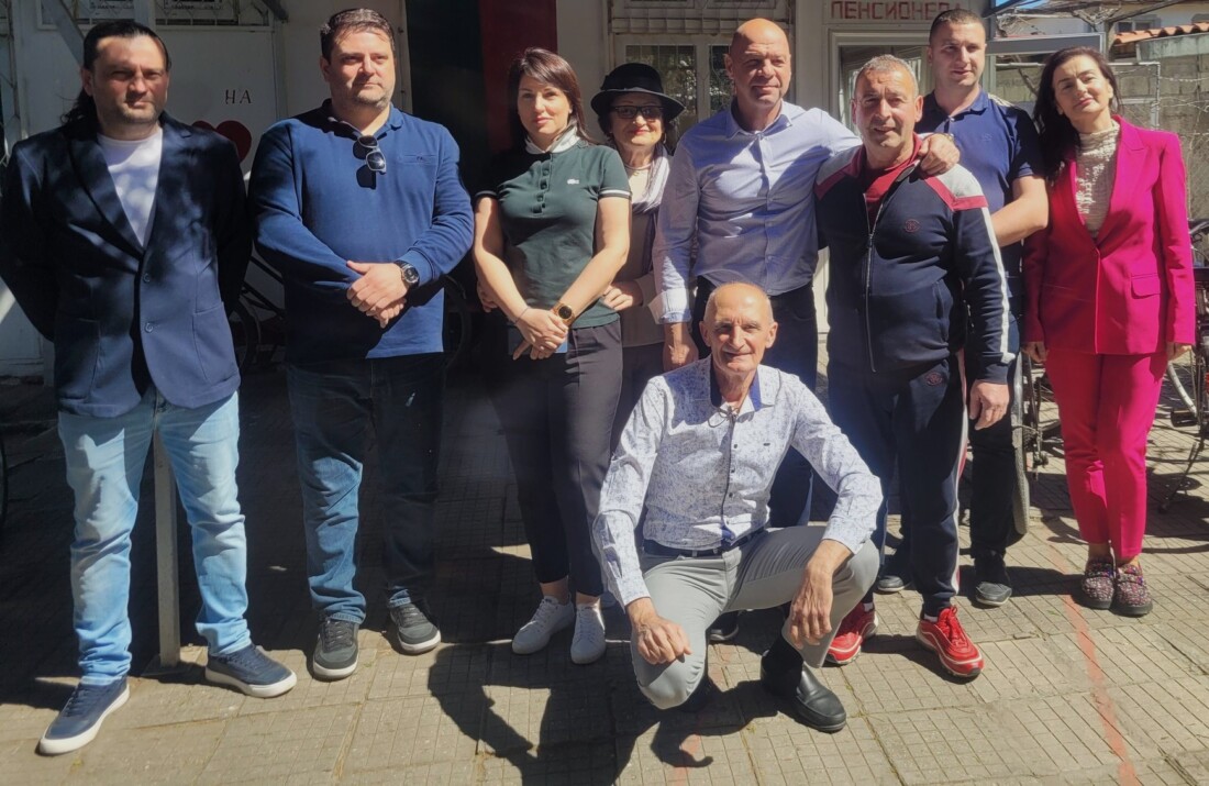 Костадин Димитров и Георги Георгиев се срещнаха с хора от третата възраст (СНИМКИ)