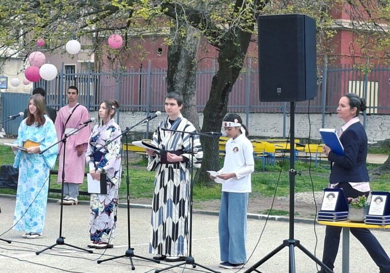 Японският посланик засади сакура в двора на СУ „Свети Климент Охридски“ в Пловдив (ГАЛЕРИЯ)
