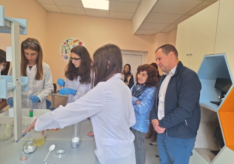 STEM център отвори врати в ОУ „Стоян Михайловски“ (ГАЛЕРИЯ) 10 STEM център отвори врати в ОУ „Стоян Михайловски“ (ГАЛЕРИЯ)