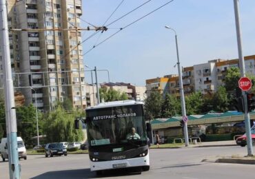 Протест затваря кръстовище на бул. „България“, променят маршрута на пет автобусни линии