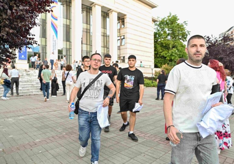 Заводите оживяха след залез: Тракия икономическа зона отвори врати и сърца за 300 млади (СНИМКИ) 13 Заводите оживяха след залез: Тракия икономическа зона отвори врати и сърца за 300 млади (СНИМКИ)