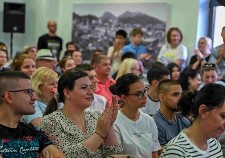 Заводите оживяха след залез: Тракия икономическа зона отвори врати и сърца за 300 млади (СНИМКИ) 15 Заводите оживяха след залез: Тракия икономическа зона отвори врати и сърца за 300 млади (СНИМКИ)