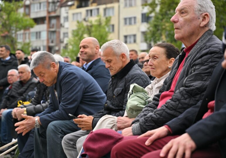 Откриха тържествено паметника на легендата Динко Дерменджиев - Чико (СНИМКИ)