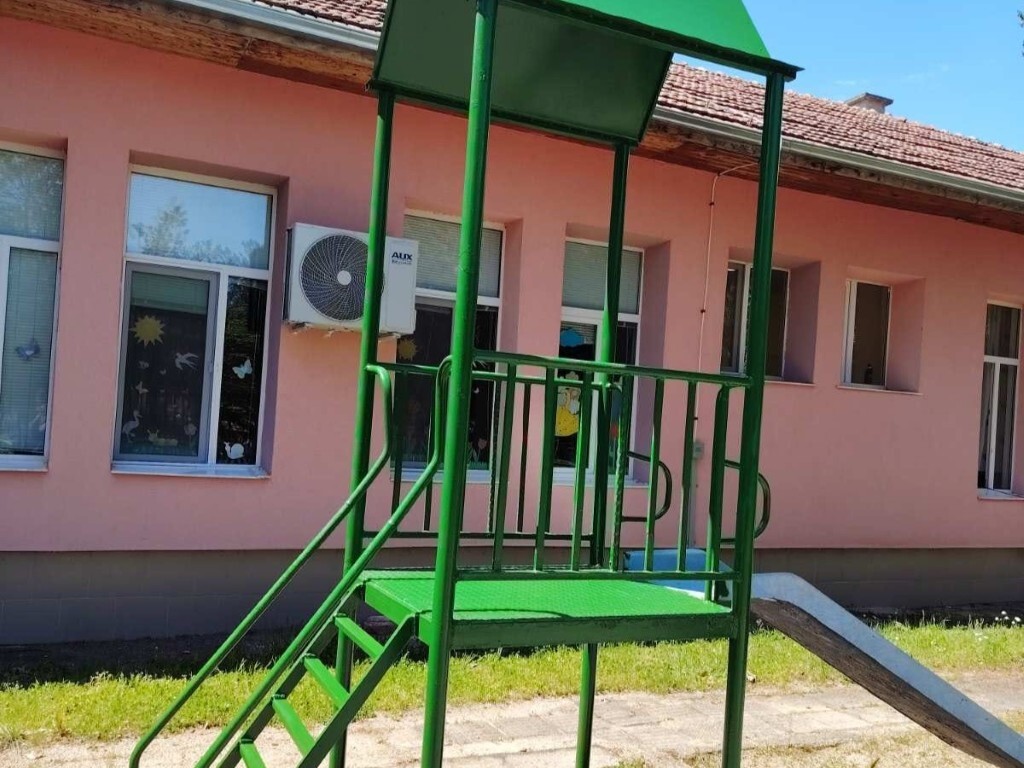 Обновиха фитнеси и детски площадки в община Калояново (СНИМКИ)