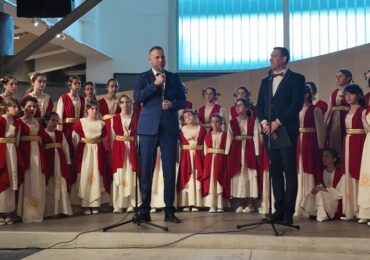 Район "Тракия" отличи изявени педагози по случай 24 май (СНИМКИ)