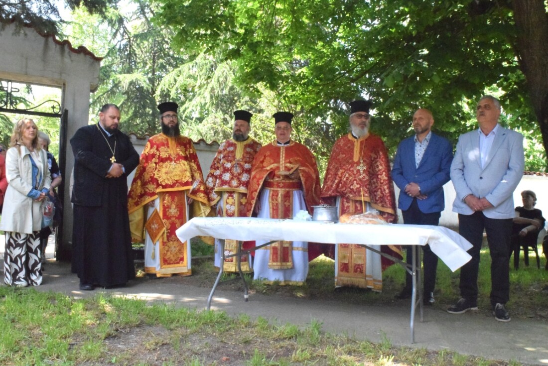 Храмов празник събра жителите на Калековец, скоро започва ремонт на църквата „Св. Св. Кирил и Методий“ (СНИМКИ)
