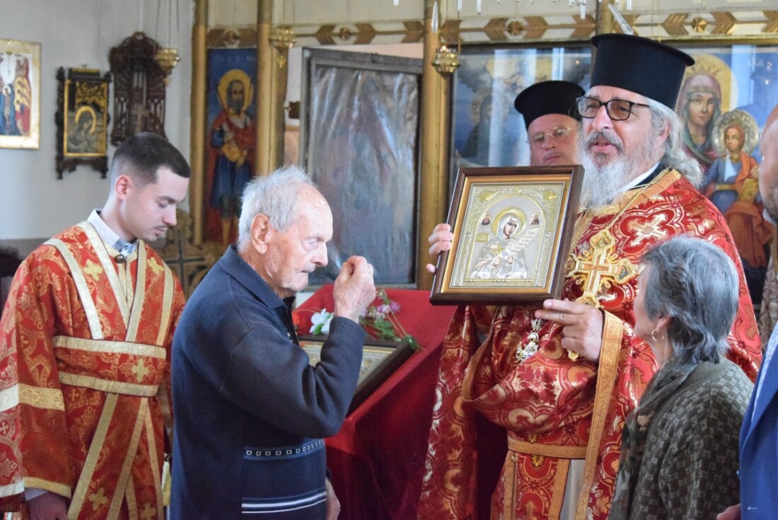 Храмов празник събра жителите на Калековец, скоро започва ремонт на църквата „Св. Св. Кирил и Методий“ (СНИМКИ)