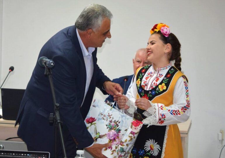 Общински съвет – Марица отличи двама млади таланти за високи постижения (ГАЛЕРИЯ)