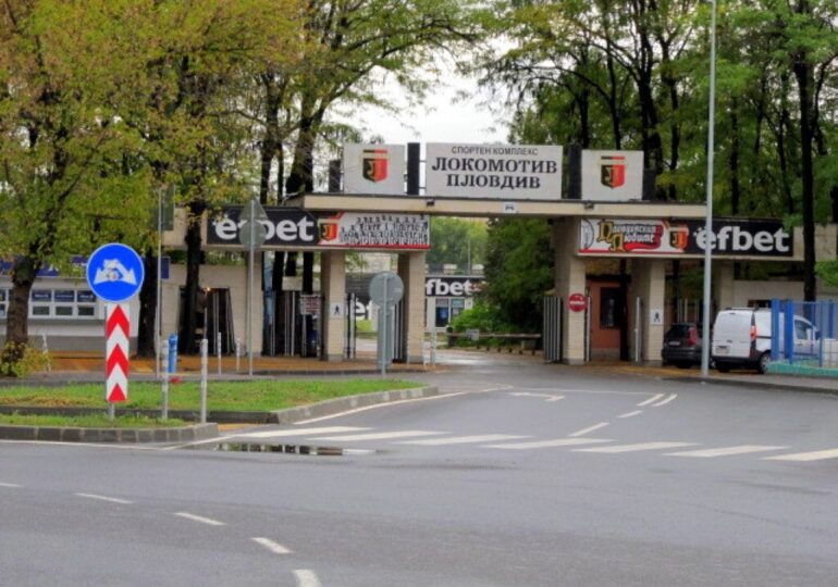 Внимание, шофьори: Битката за Пловдив блокира улици, променят се и маршрутите на редица автобуси