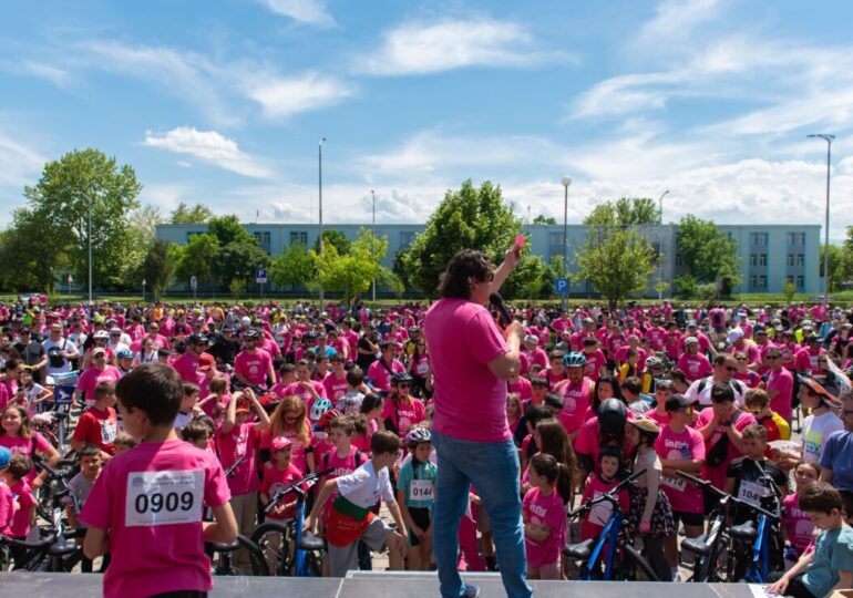 Хиляди се включиха във велошествието по маршрута на Giro d’Italia в Пловдив (ГАЛЕРИЯ)