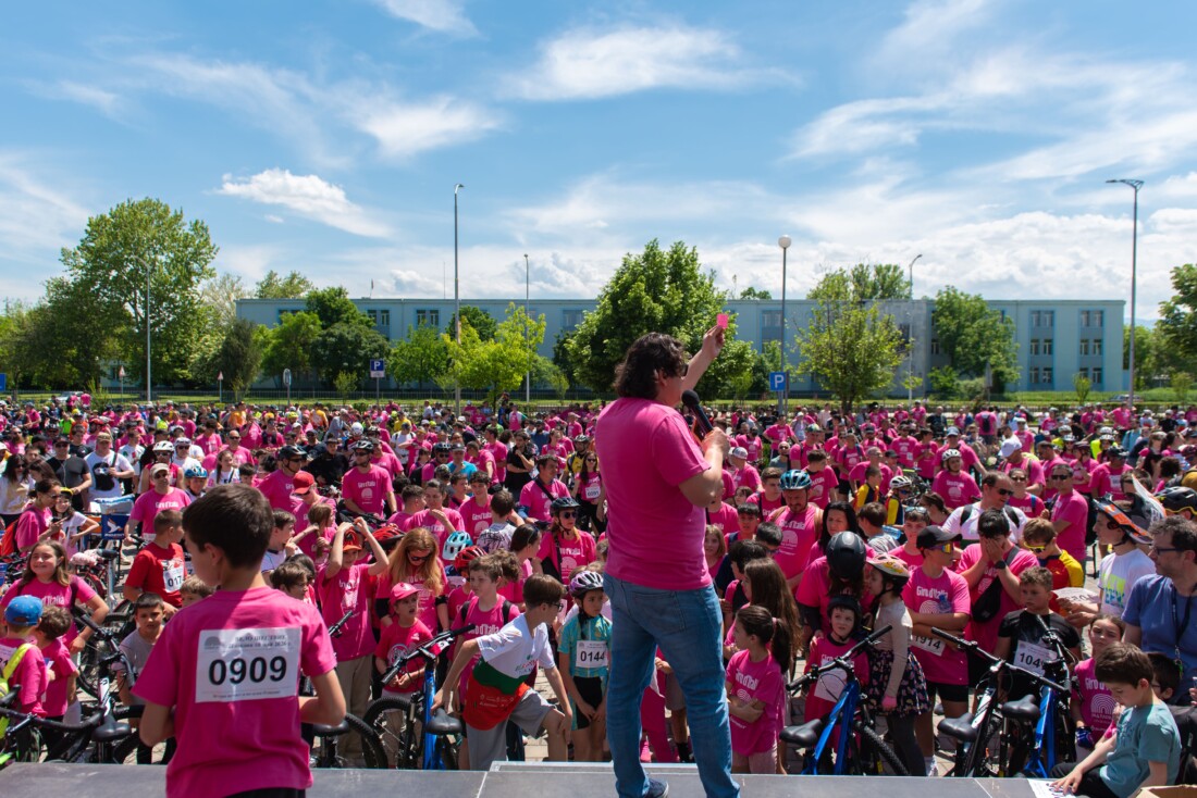 Хиляди се включиха във велошествието по маршрута на Giro d’Italia в Пловдив (ГАЛЕРИЯ)
