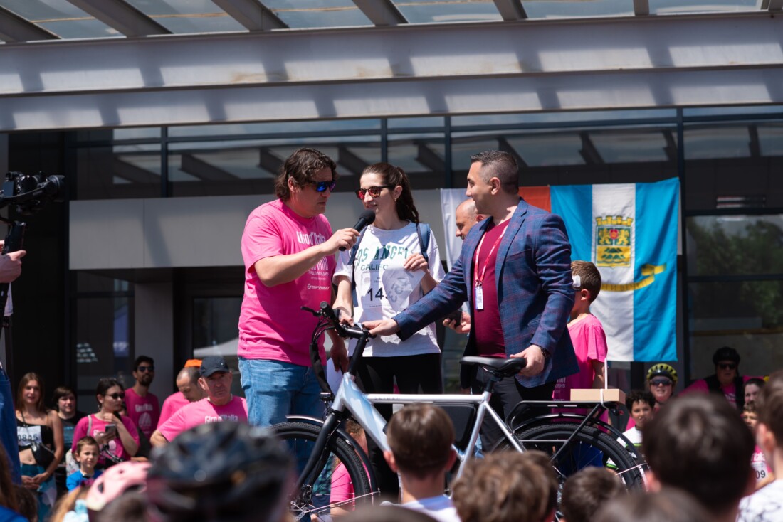 Хиляди се включиха във велошествието по маршрута на Giro d’Italia в Пловдив (ГАЛЕРИЯ) 2 Хиляди се включиха във велошествието по маршрута на Giro d’Italia в Пловдив (ГАЛЕРИЯ)