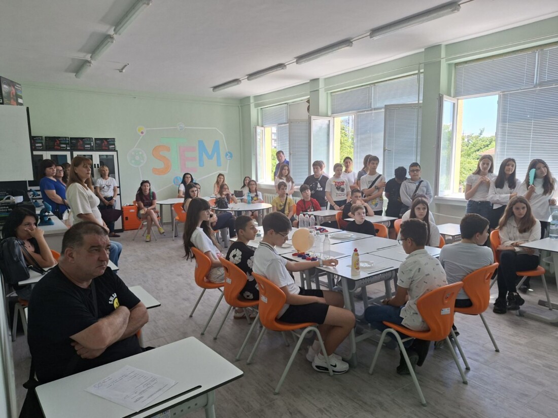 ОУ „Димитър Димов“ откри нов STEM кабинет по природни науки (СНИМКИ) 4 ОУ „Димитър Димов“ откри нов STEM кабинет по природни науки (СНИМКИ)