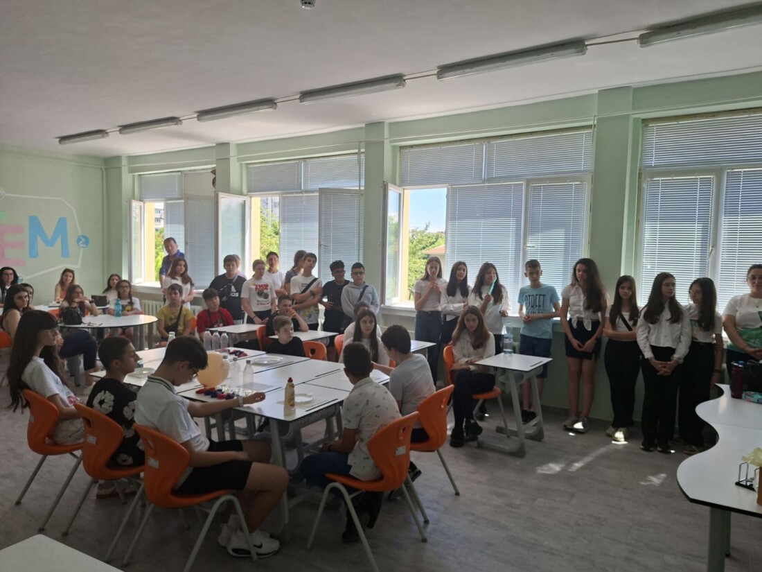 ОУ „Димитър Димов“ откри нов STEM кабинет по природни науки (СНИМКИ) 7 ОУ „Димитър Димов“ откри нов STEM кабинет по природни науки (СНИМКИ)
