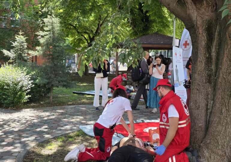 Като на кино: БЧК-Пловдив показа на чужденци как се овладява бежанска криза и се спасяват човешки животи (СНИМКИ) 15 Като на кино: БЧК-Пловдив показа на чужденци как се овладява бежанска криза и се спасяват човешки животи (СНИМКИ)