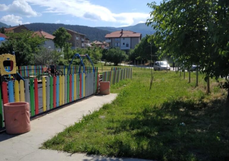 Община Асеновград с актуална информация за обработката на зелените зони в града (ГАЛЕРИЯ)