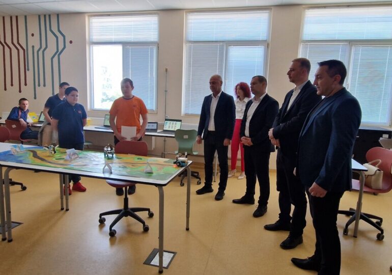 Откриха официално нов учебен корпус и STEM център в пловдивско училище (СНИМКИ)