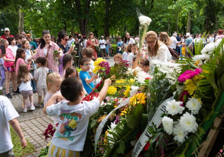 Пловдив се преклони пред героичния подвиг на Христо Ботев и паметта на загиналите за свободата на България (СНИМКИ)