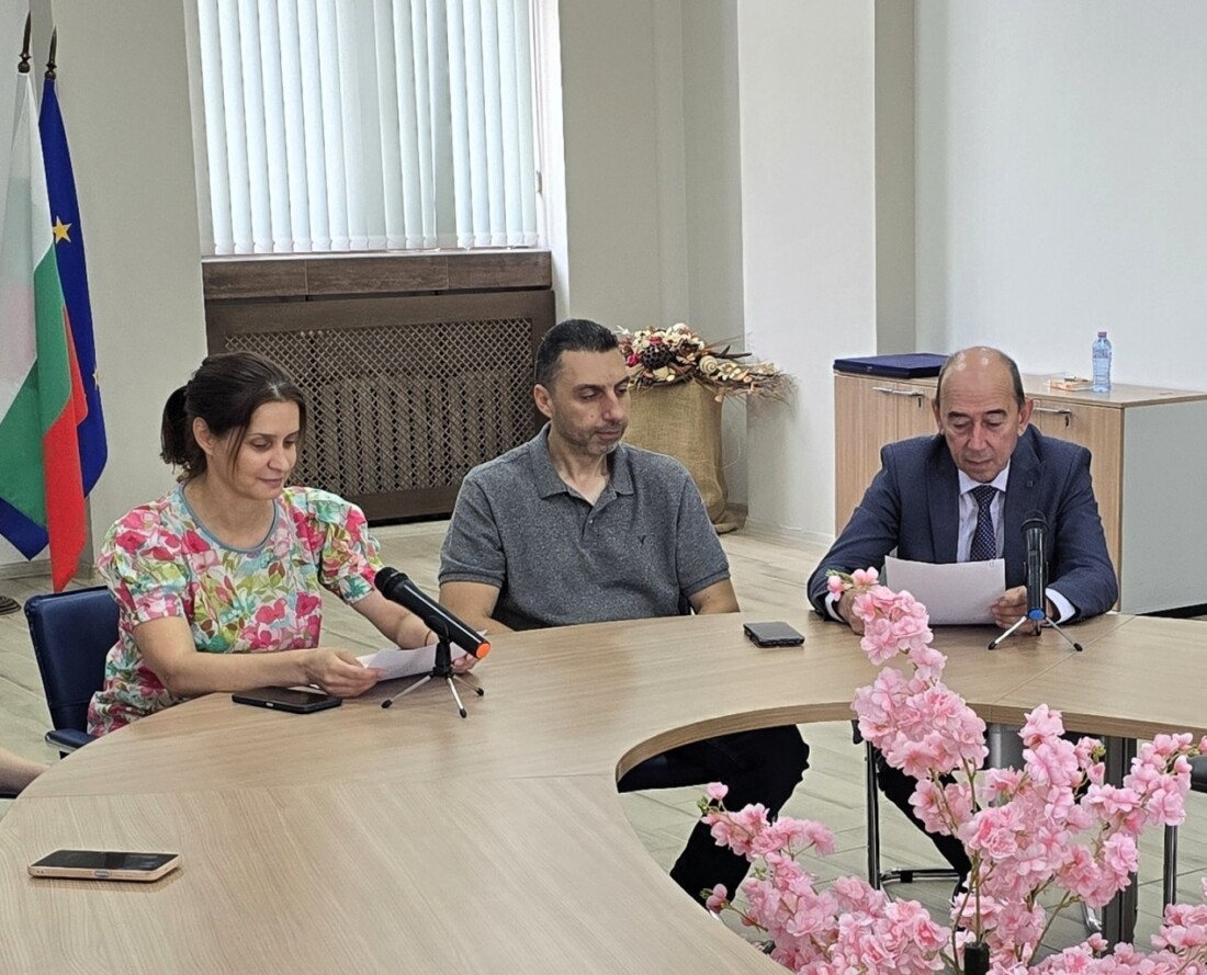 Успешно приключи проектът по изграждане на Младежки център в Асеновград (СНИМКИ) 5 Успешно приключи проектът по изграждане на Младежки център в Асеновград (СНИМКИ)